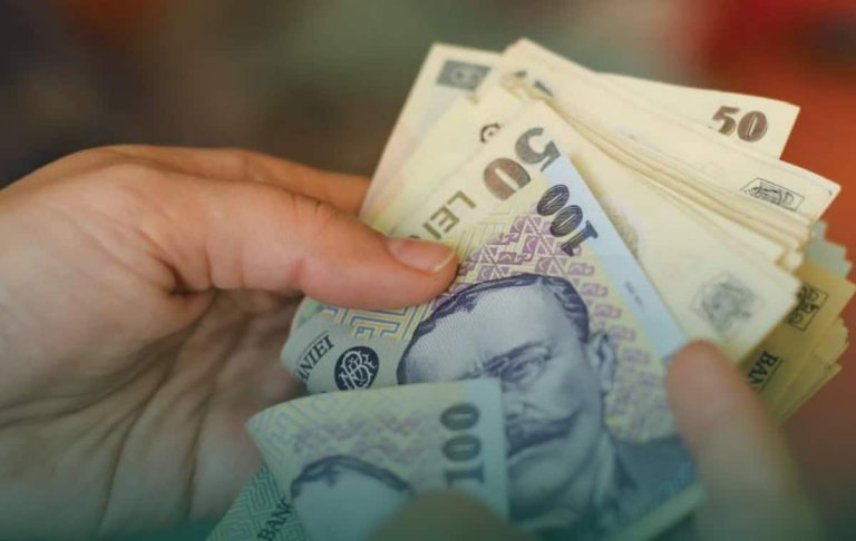 Cumulul pensie-salariu, legat de renunțarea la 85% din pensie. Reglementări noi pentru detașările la stat. Întâlnire a Coaliției