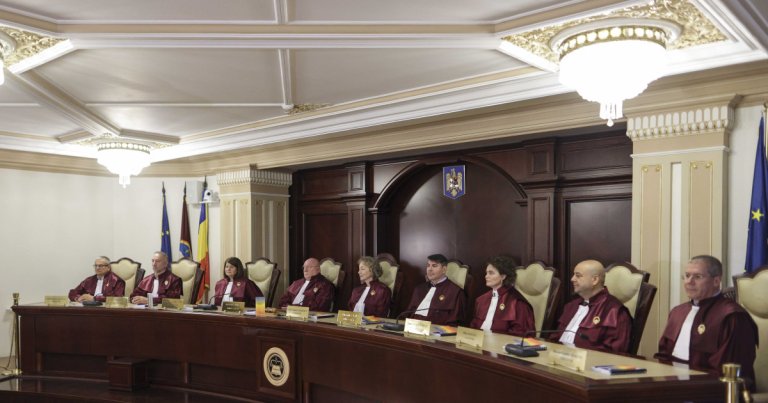 Senatul a aprobat eliminarea indemnizațiilor de final de mandat pentru judecătorii Curții Constituționale