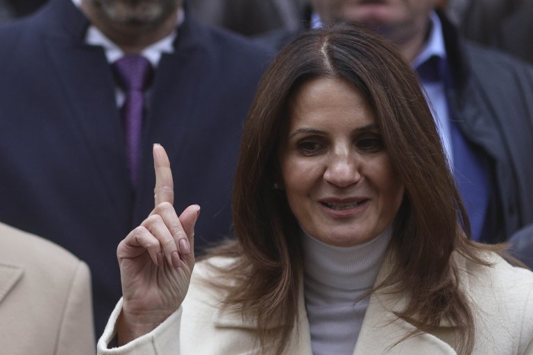 Anca Alexandrescu aduce critici celor de la Recorder; Ion Cristoiu, conform Realitatea, nemulțumit de transmiterea documentarului pe TVR 1.