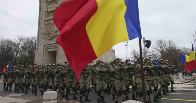 Parada militară de 1 Decembrie, ora 11.00: 2.900 de soldați, echipament de infanterie și 45 de aeronave defilează