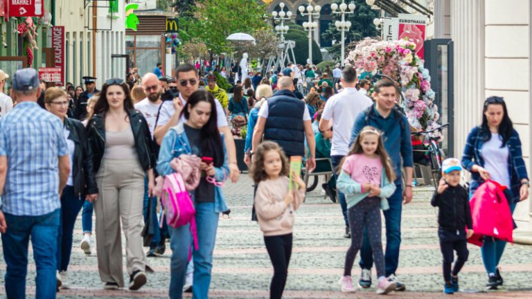 Dacia și Renault, amendate de Consiliul Concurenței pentru acorduri de tip „no-poaching”