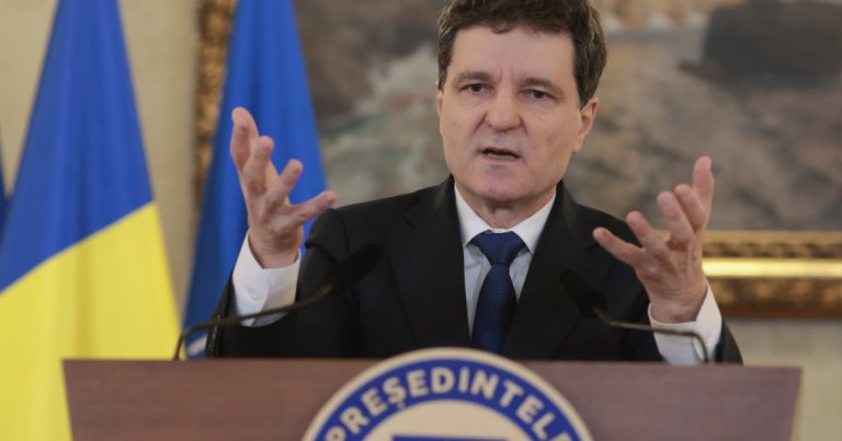 Nicușor Dan a parafat Legea pensiilor private, după ajustările cerute de CCR