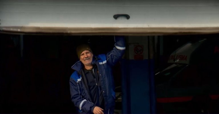 Primăria Capitalei deține un service auto nefolosit, înregistrând pierderi de milioane de lei, dar având 11 conducători.