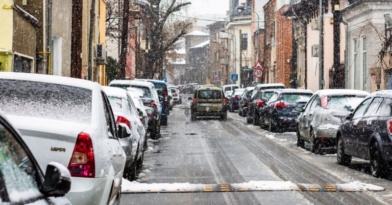 Meteorologii anunță un alt val de frig și ninsori în cea mai mare parte a țării. Când se va întoarce vremea caldă?