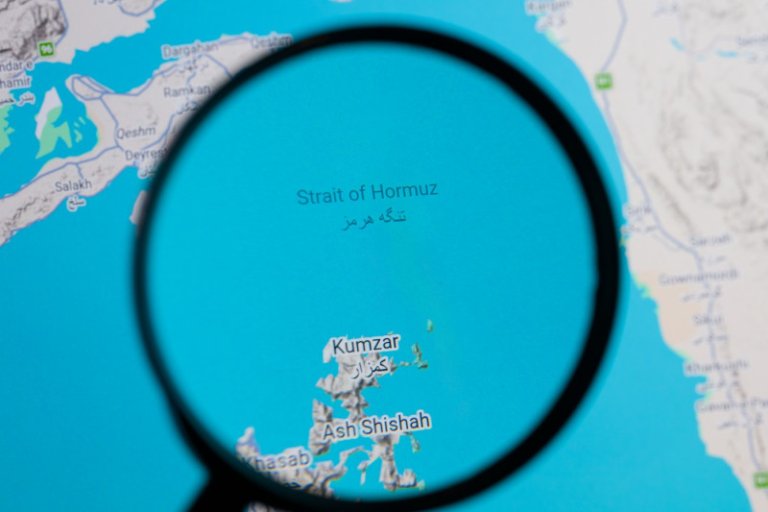 Măsuri de apărare pentru Strâmtoarea Ormuz: Iranul „examinează și se pregătește de zeci de ani”