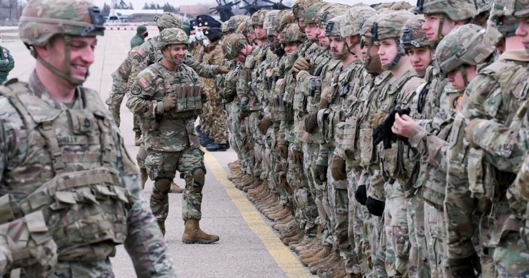 SUA plănuiește să disloce avioane de război și soldați în România, în lumina tensiunilor cu Iranul. Tema...