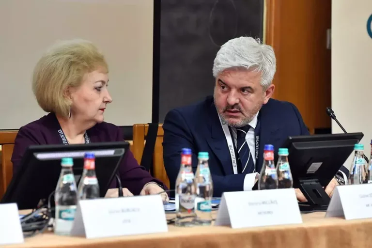 Cum a ajuns Metrorex pe marginea falimentului: Narațiunea legală a contractului de 103 milioane de euro încheiat cu Alstom