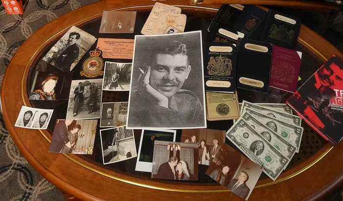 „James Bond” din realitate: Narațiunea despre omul care ar fi cooperat cu agenții de informații și s-ar fi întâlnit cu Stalin