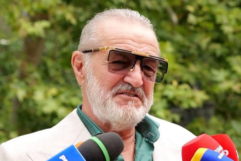 „Mă ofensezi!” » Gigi Becali deschide calea pentru Conference League între FCSB și Dinamo: „Mă pui pe aceeași treaptă cu Kopic? Eu sunt la nivelul lui Guardiola”