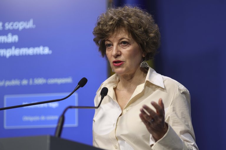 Oana Gheorghiu îl consideră responsabil pe Grindeanu pentru avizarea listării pe bursă a TAROM și a altor companii de stat în timpul mandatului său ca ministru al Transporturilor, făcând public documentul relevant. Răspunsul liderului PSD.