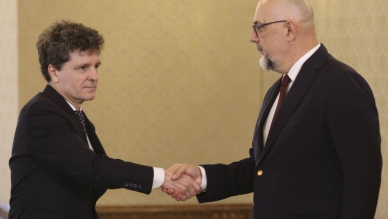 Nicușor Dan cere formațiunilor politice să sugereze un cabinet minoritar