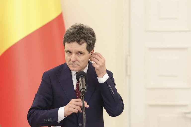 Reacția ministrului Apărării în urma punerii sub urmărire penală a generalului Vlad: „O circunstanta neplăcută; vom examina împreună cu președintele”