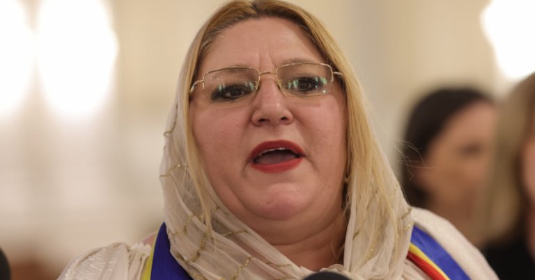 Șoșoacă își exprimă sprijinul pentru Rusia în legătură cu incidentul dronei de la Galați, în cadrul unei transmisiuni live pe televiziunea Kremlinului: „Ne puteți ataca...