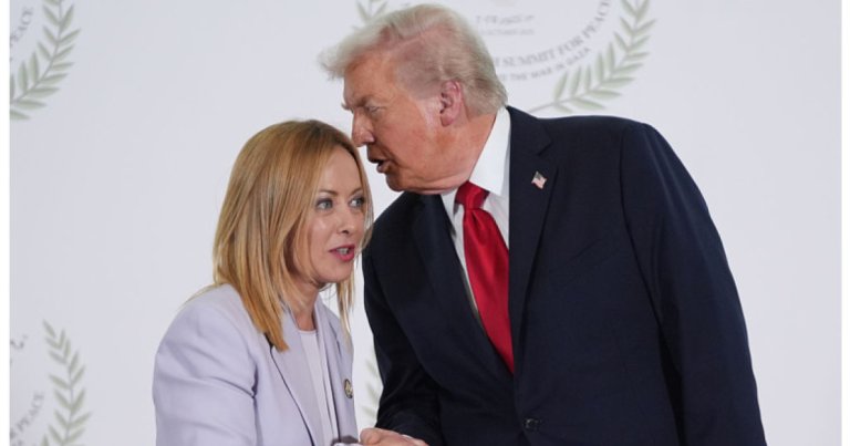 Trump susține că Meloni l-a „rugat” să se pozeze împreună la summitul G7: „Am avut milă de ea”...