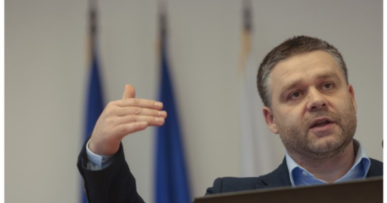 Ciprian Ciucu susține că Nicușor Dan dispune de un candidat pentru poziția de premier, în timp ce PNL continuă să se afle la guvernare...
