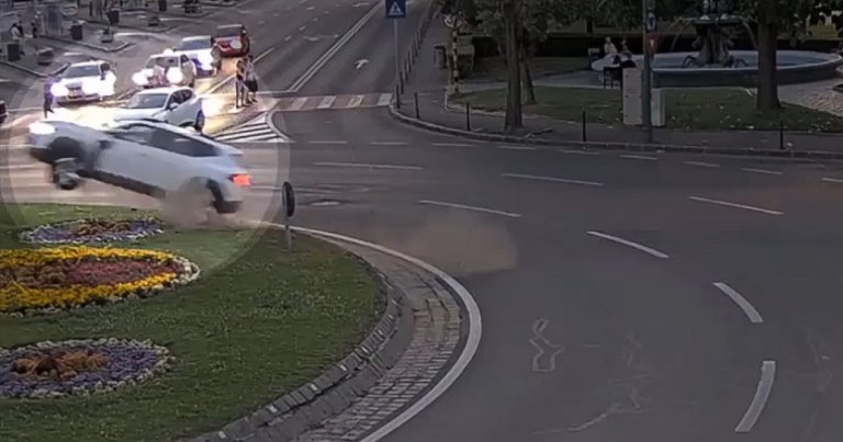 Șoferul responsabil pentru decesul a două persoane în Brașov a fost prins. Comunicatul Poliției legat de sănătatea sa în...